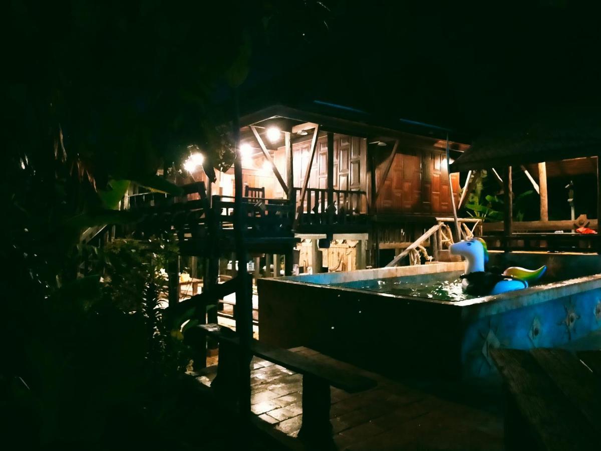 Baanthaeraek Vintage Bungalow Songkhla Buitenkant foto